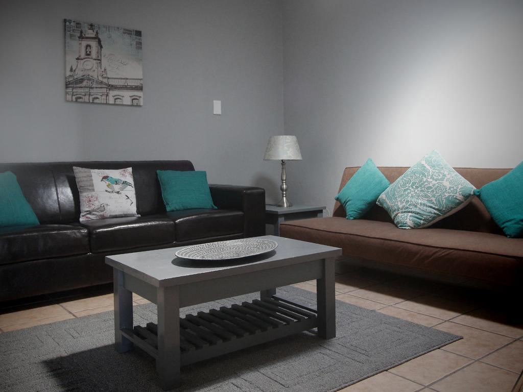 Smithland Guest Apartments Cape Town Bellville Exterior foto