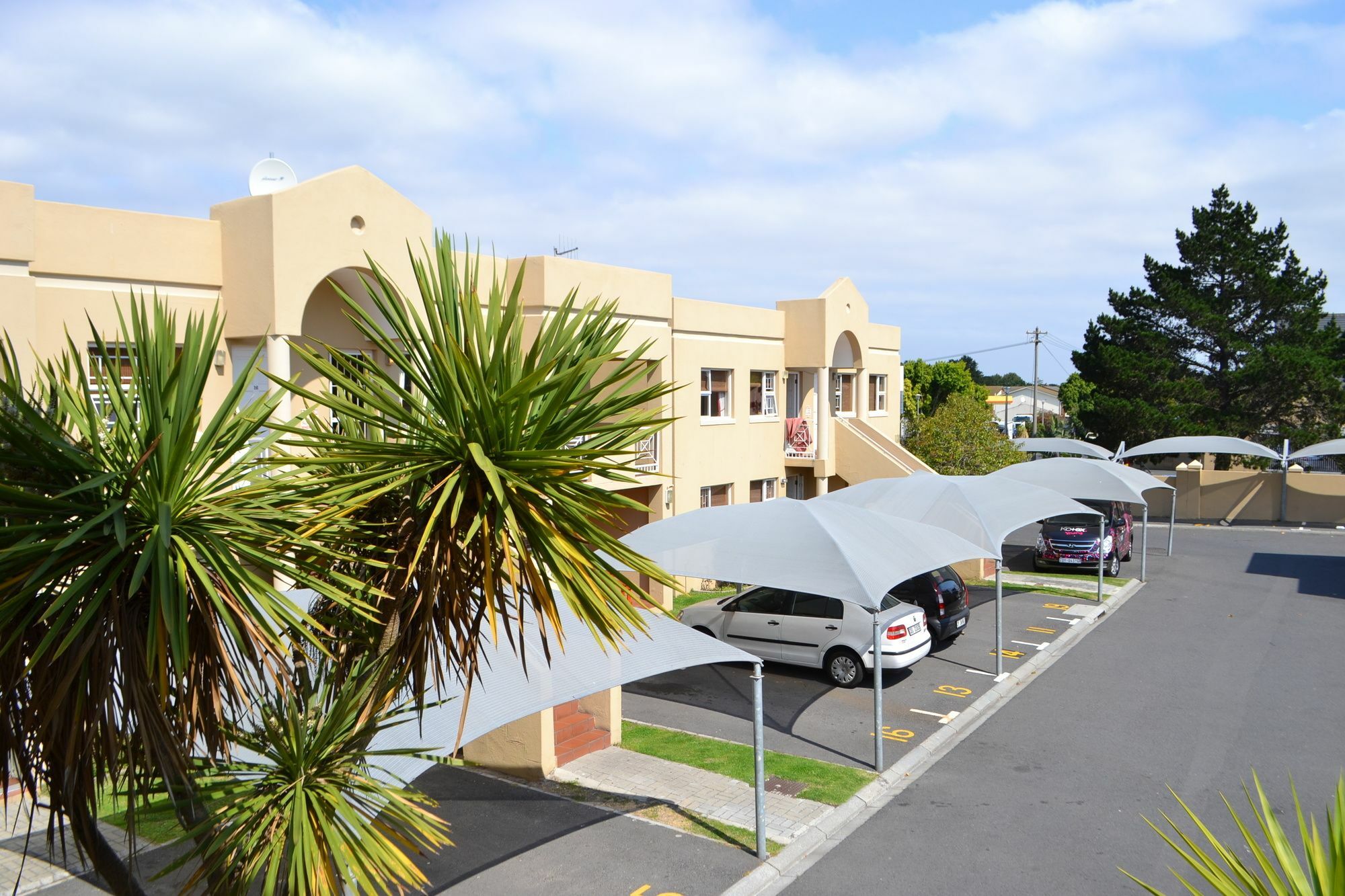 Smithland Guest Apartments Cape Town Bellville Exterior foto