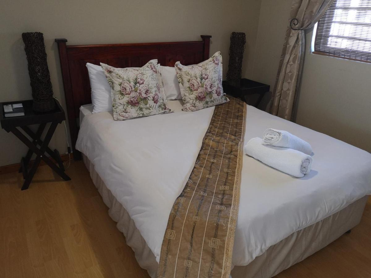 Smithland Guest Apartments Cape Town Bellville Exterior foto